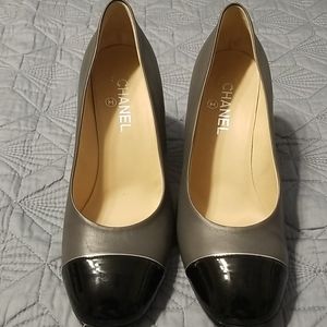 Chanel Pumps